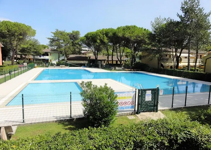 アパート With Garden And Pool Access ビビオーネ